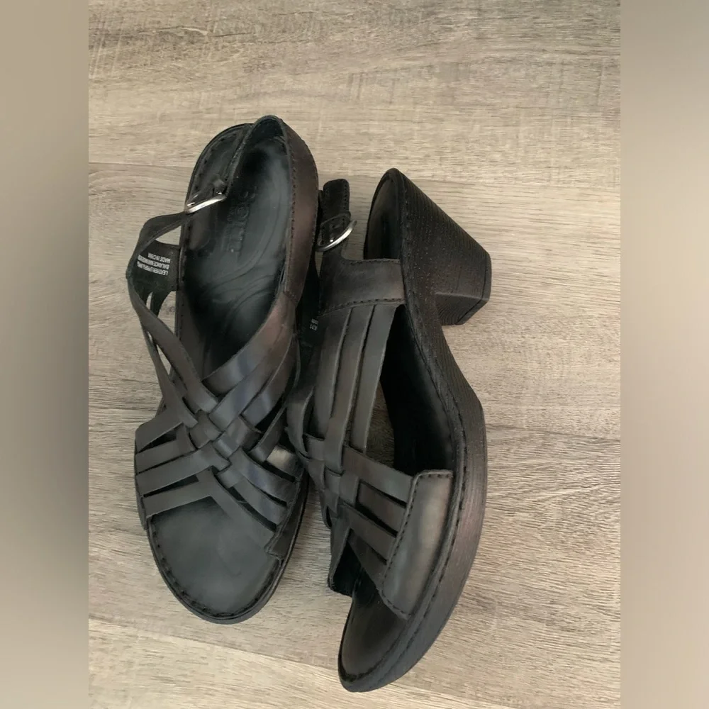 BORN Womens Crevalle Sandals size 10 - Picture 6 of 12